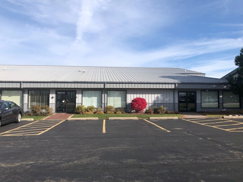 Primary Photo Of 700 N Peace Rd, Dekalb Light Manufacturing For Sale
