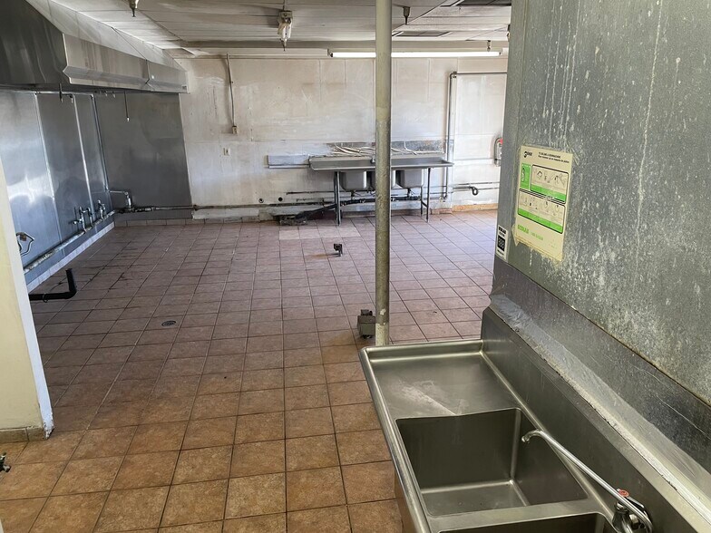 More Photos Of 1280 S Kihei Rd, Kihei General Retail For Lease