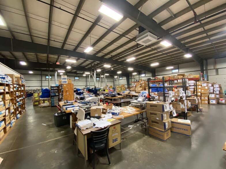 More Photos Of 164 Railroad Dr, Warminster Warehouse For Lease
