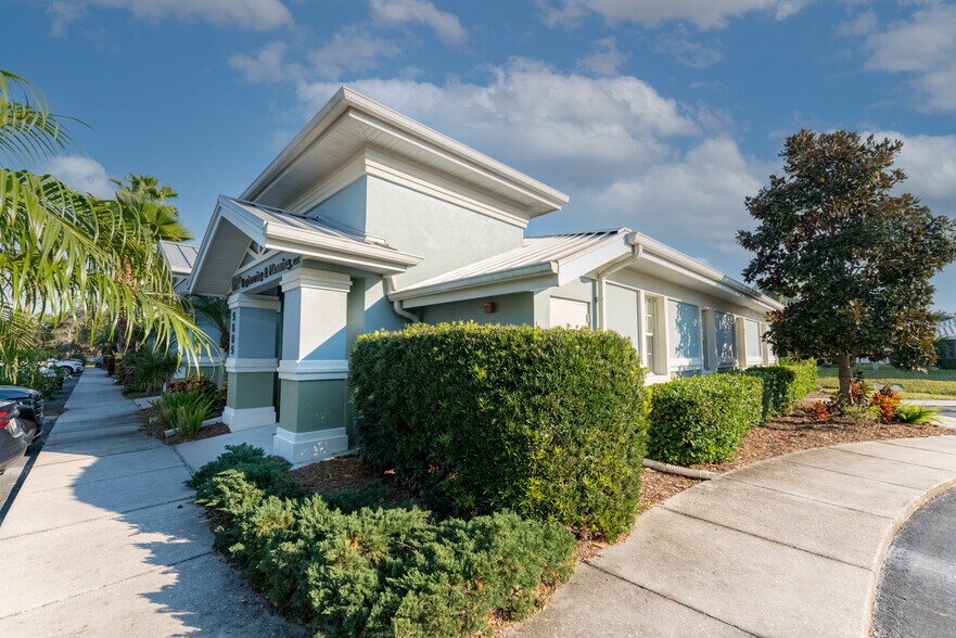 More Photos Of 5601-5605 Marquesas Cir, Sarasota Office For Sale