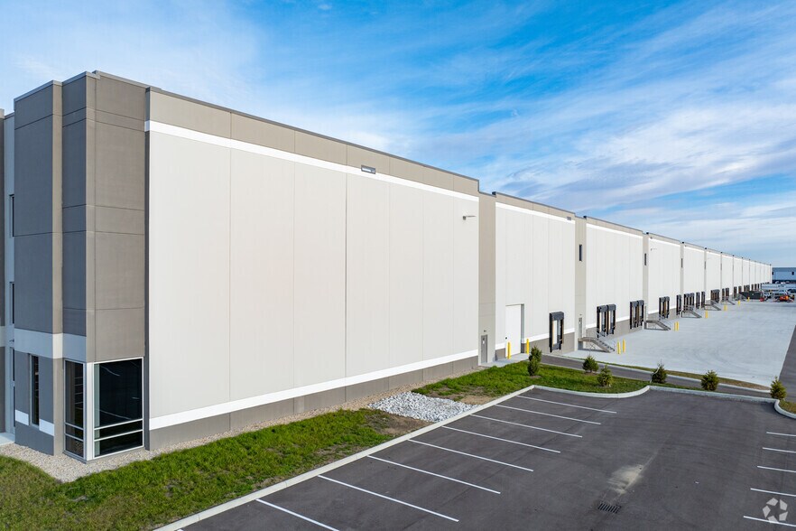 More Photos Of 200 Park West Dr, West Jefferson Unknown For Lease