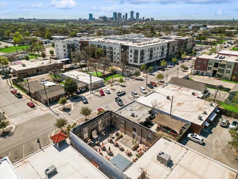More Photos Of 2925 Race St, Fort Worth Restaurant For Lease