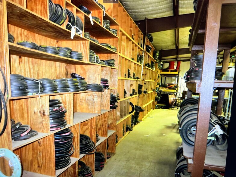 More Photos Of 106 W Richardson St, Sundown Warehouse For Sale