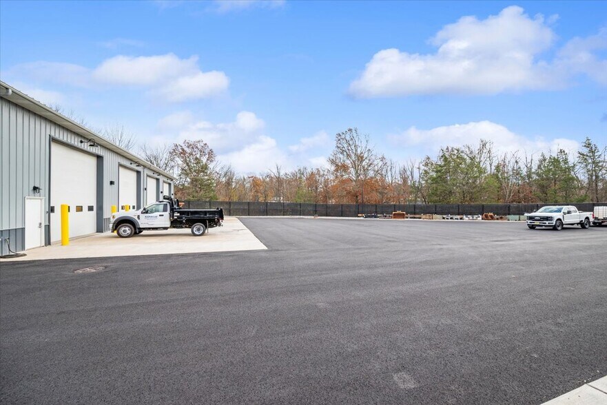 More Photos Of 104 Readington rd, Branchburg Manufacturing For Sale