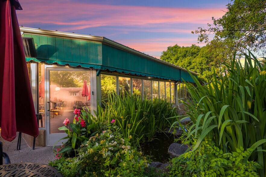 More Photos Of 8032 4th St NW, Albuquerque Restaurant For Sale