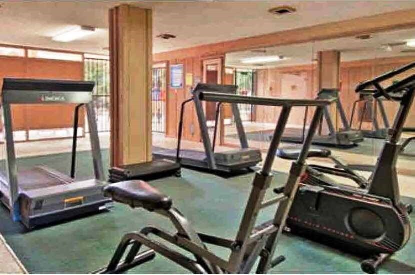 More Photos Of 401 Broad St, Wichita Falls Hotel For Sale