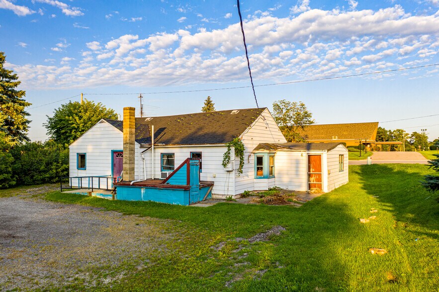 More Photos Of 936 S Main St, Lapeer Land For Sale