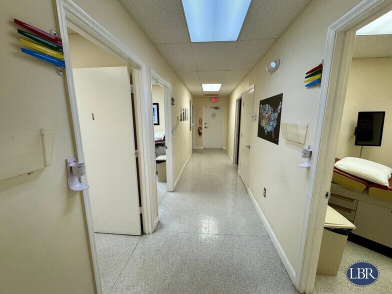 More Photos Of 8000 Ron Beatty Blvd, Micco Office For Lease