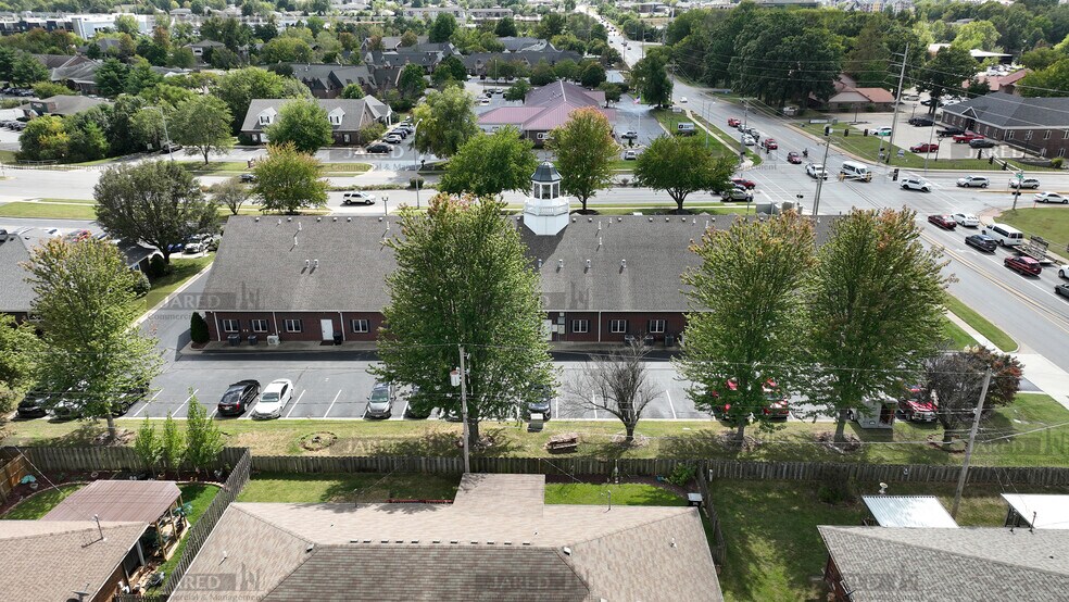 More Photos Of 1411 E Primrose St, Springfield Office For Lease