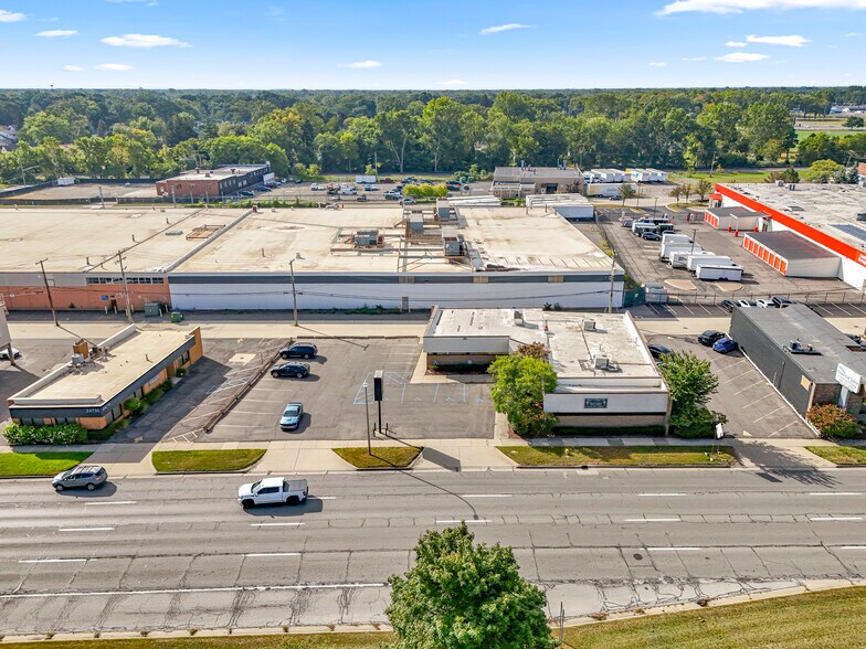 More Photos Of 24825 Michigan Ave, Dearborn Office For Lease