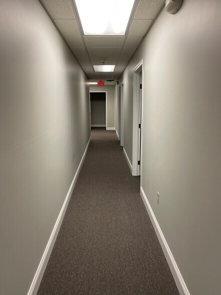 More Photos Of 201-209 W Pike St, Clarksburg Office Residential For Lease