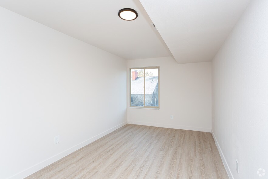 More Photos Of 107 N B St, Salt Lake City Apartments For Sale