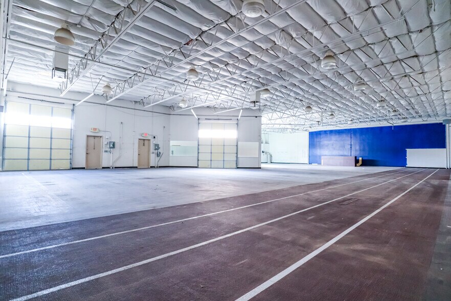 More Photos Of 6640 S Tenaya Way, Las Vegas Light Distribution For Lease