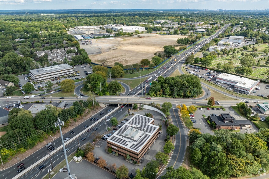 More Photos Of 23-00 State Route 208, Fair Lawn Medical For Lease