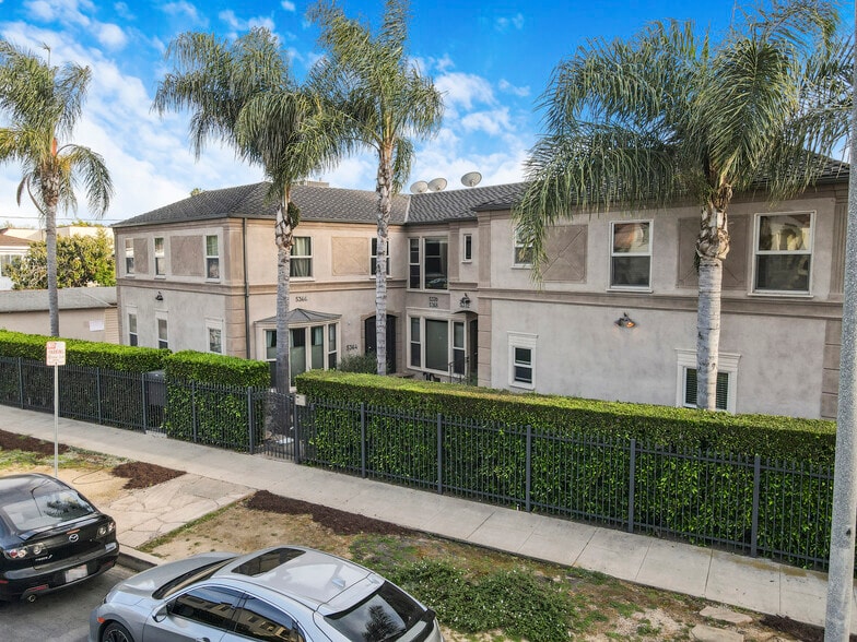 More Photos Of 1202 S Cochran Ave, Los Angeles Apartments For Sale