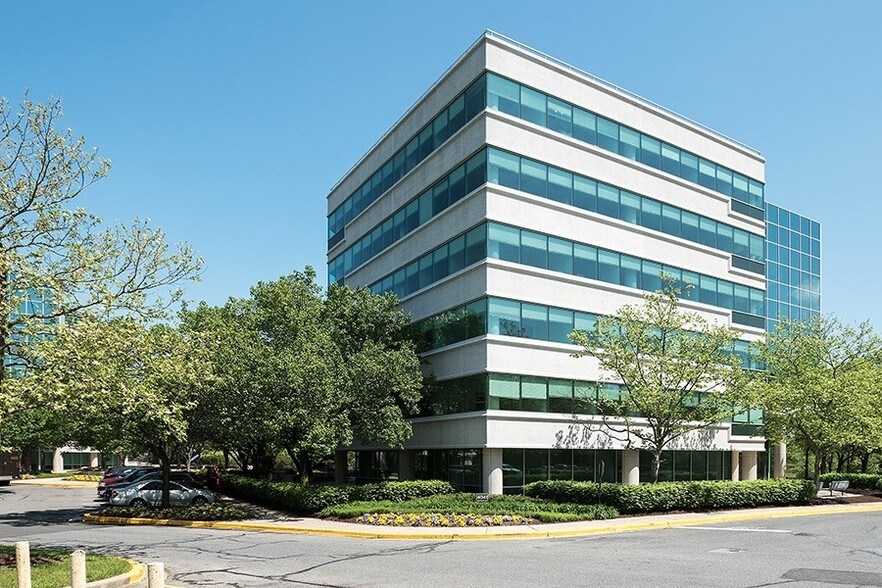 More Photos Of 4041 Powder Mill Rd, Beltsville Office Residential For Lease