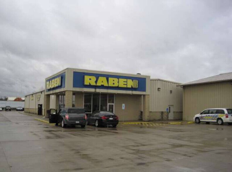 More Photos Of 709 S Commercial St, Harrisburg Auto Repair For Lease