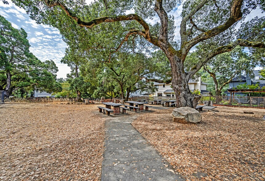 More Photos Of 4930 Newanga Ave, Santa Rosa Religious Facility For Sale