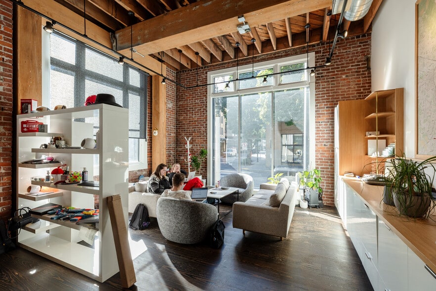 More Photos Of 404 NW 10th Ave, Portland Loft Creative Space For Sale