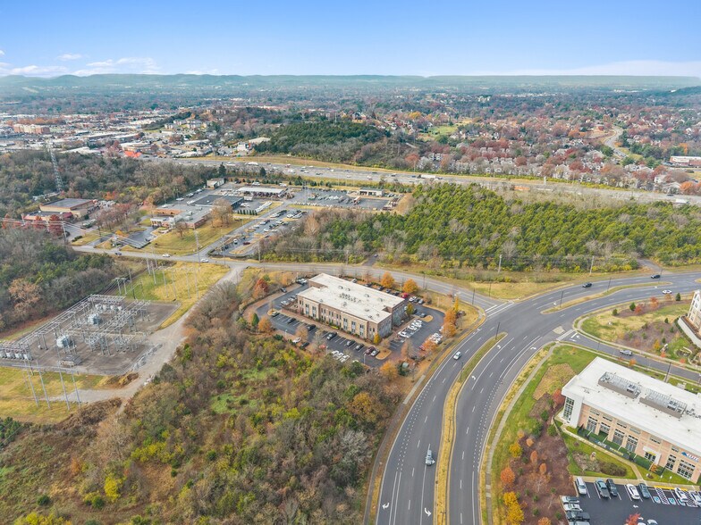 More Photos Of 2179 Edward Curd Ln, Franklin Loft Creative Space For Sale