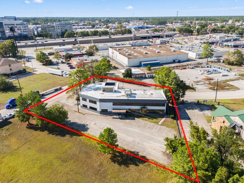 More Photos Of 25010 Oakhurst Dr, Spring Medical For Sale