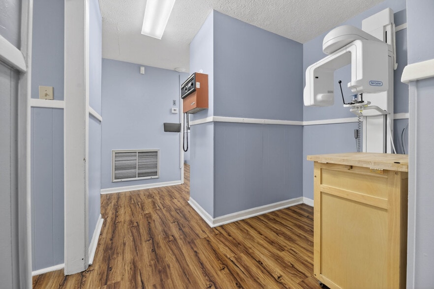 More Photos Of 3310 Henry Rd, Anniston Healthcare For Sale