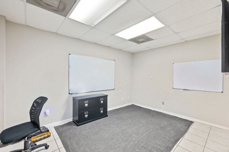 More Photos Of 605 N County Highway 393, Santa Rosa Beach Industrial For Lease