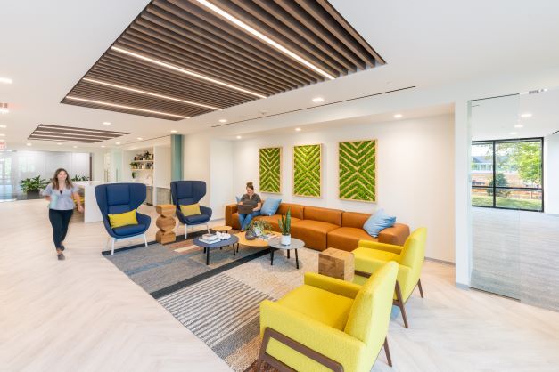 More Photos Of 14850 Conference Center Dr, Chantilly Office For Lease