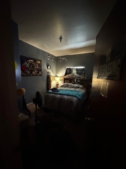 More Photos Of 735 Aultman St, Ely General Retail For Sale