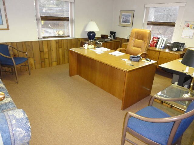 More Photos Of 2560 Fairmount Church Rd, Sewickley Office For Sale