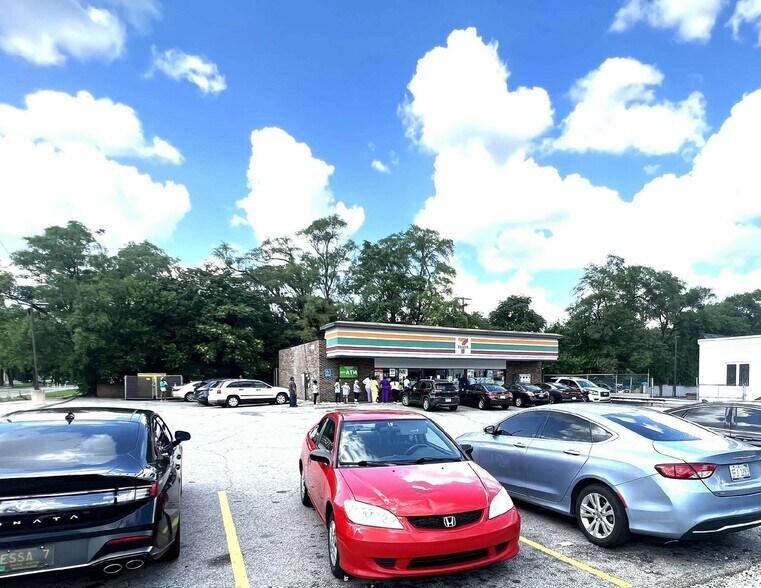 More Photos Of 1040 W 9 Mile Rd, Ferndale Convenience Store For Sale