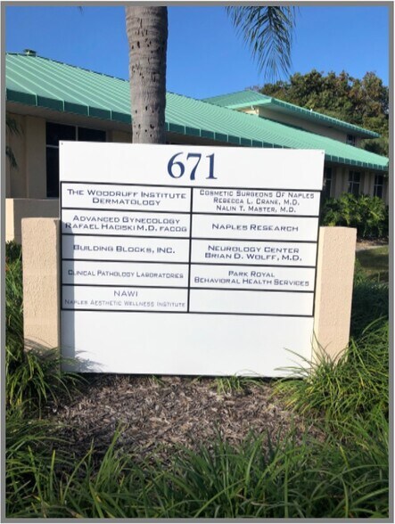 More Photos Of 671 Goodlette Rd N, Naples Medical For Lease