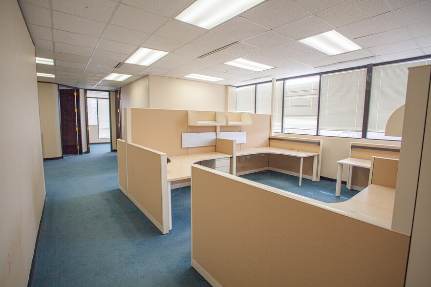 More Photos Of 1135 Kildaire Farm Rd, Cary Office For Lease