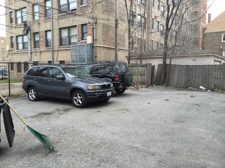 More Photos Of 2720 E 75th St, Chicago Apartments For Sale