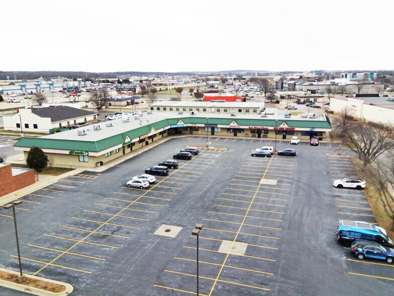 More Photos Of 3000 Milton Ave, Janesville Unknown For Lease
