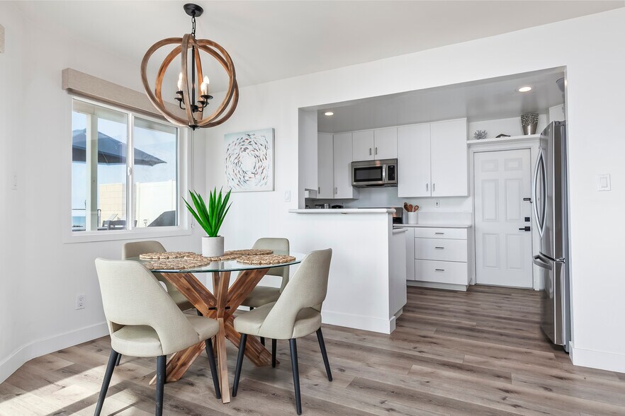 More Photos Of 1476-80 Pescadero Dr, San Diego Apartments For Sale
