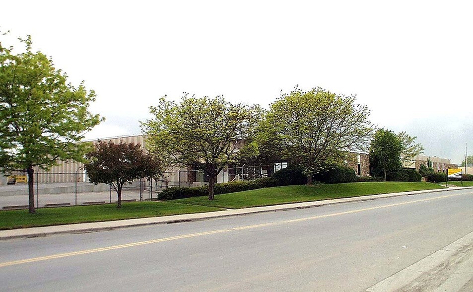 More Photos Of 1280 W 47th Ave, Denver Manufacturing For Lease