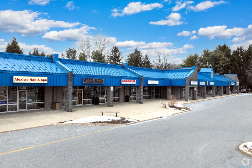 More Photos Of 7720 Main St, FOGELSVILLE Storefront For Lease