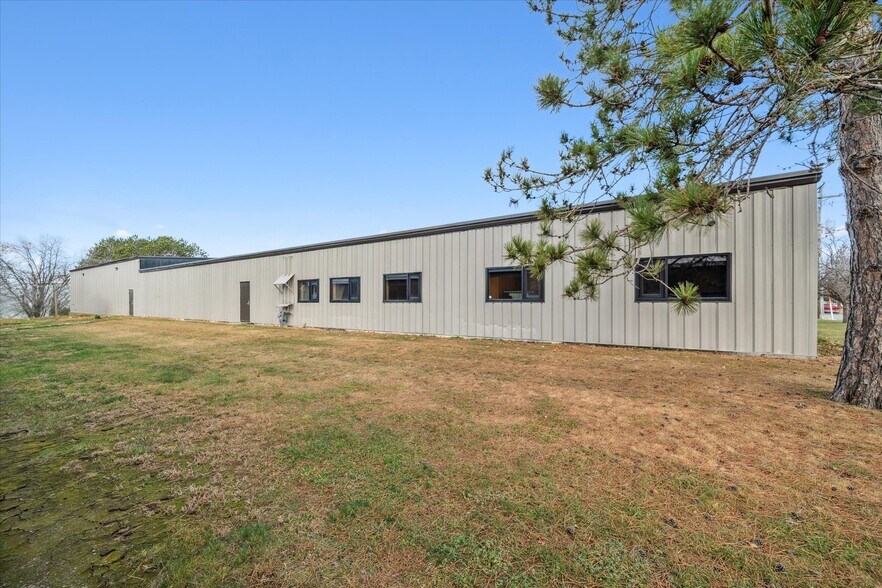 More Photos Of 605 Industrial Pky, Saint Croix Falls Manufacturing For Lease