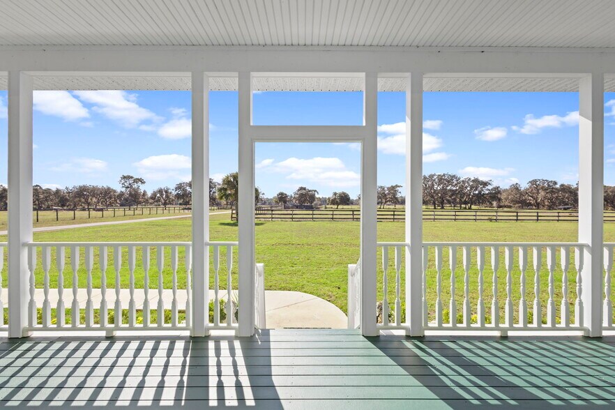 More Photos Of 42554 Maggie Jones Rd, Paisley Horse Stables For Sale