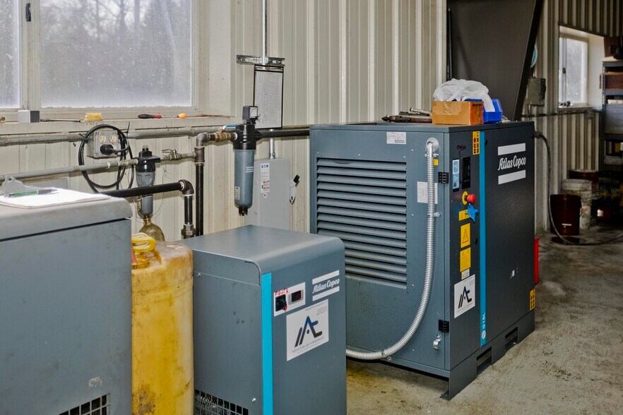 More Photos Of 16 Arthur St, Easthampton Warehouse For Sale