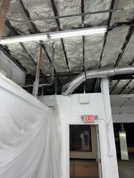 More Photos Of 686 Montgomery Ave, Lexington General Retail For Sale