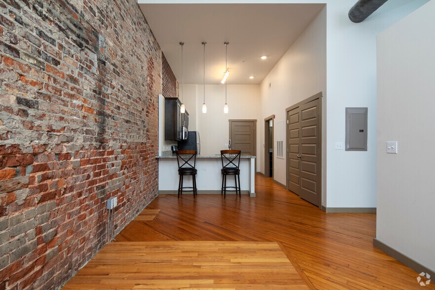 More Photos Of 307 2nd Ave SE, Decatur Apartments For Lease