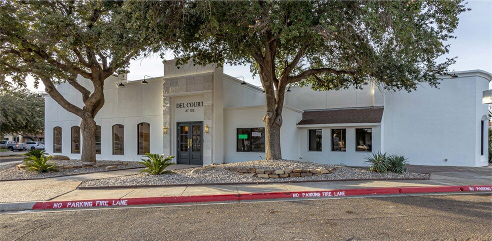 More Photos Of 102 Del Ct, Laredo Office For Lease