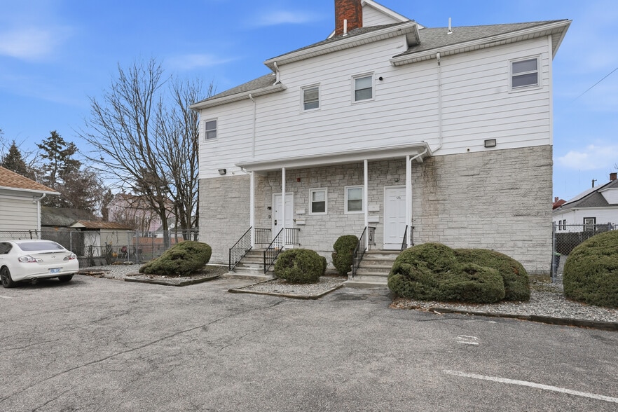 More Photos Of 122 Lowell Ave, Providence Apartments For Sale