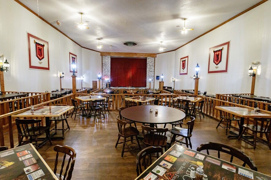 More Photos Of 134 W Lisbon St, Waynesburg Restaurant For Sale