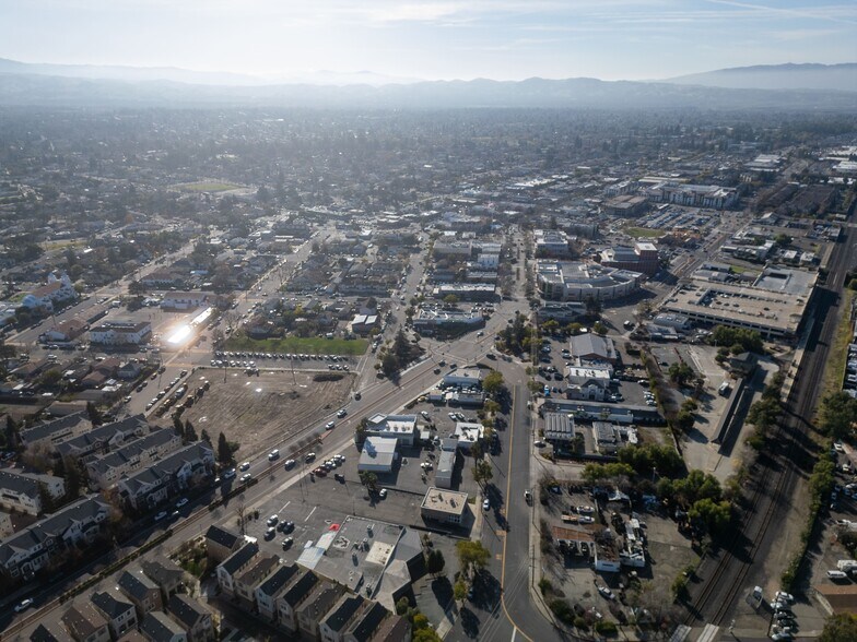 More Photos Of 2653 Old 1st St, Livermore Auto Repair For Sale