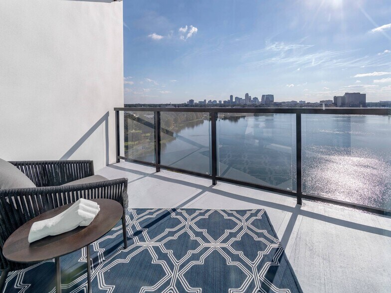 More Photos Of 295 NE Ivanhoe Blvd, Orlando Apartments For Lease
