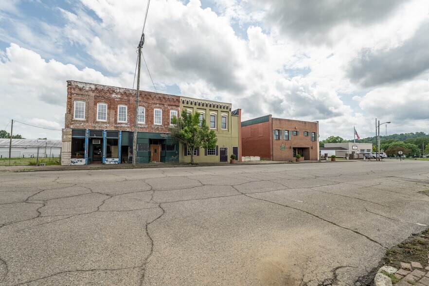 More Photos Of 24112 E 2nd St, Wellston Office For Sale