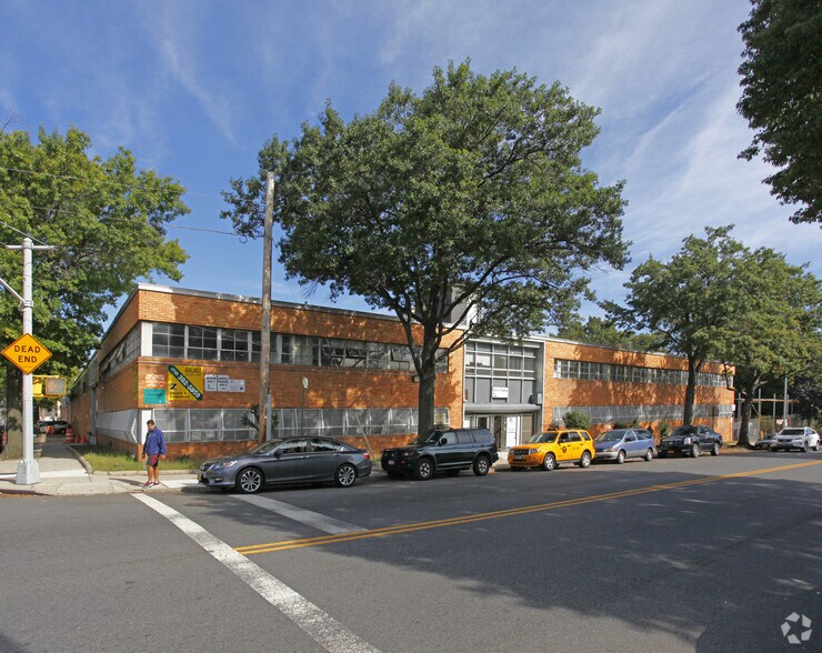 More Photos Of 60-01 31st Ave, Woodside Warehouse For Lease